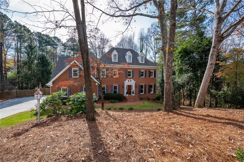 7690 Treeridge Court, Sandy Springs, Georgia 30350, 5 Bedrooms Bedrooms, ,4 BathroomsBathrooms,Residential,Sold,7690 Treeridge Court,6818952 7690 Treeridge Court, Sandy Springs, Georgia 30350, 5 Bedrooms Bedrooms, ,4 BathroomsBathrooms,Residential,Sold,7690 Treeridge Court,6818952