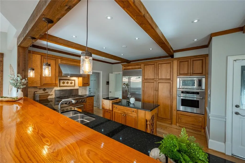 7690 Treeridge Court, Sandy Springs, Georgia 30350, 5 Bedrooms Bedrooms, ,4 BathroomsBathrooms,Residential,Sold,7690 Treeridge Court,6818952 7690 Treeridge Court, Sandy Springs, Georgia 30350, 5 Bedrooms Bedrooms, ,4 BathroomsBathrooms,Residential,Sold,7690 Treeridge Court,6818952