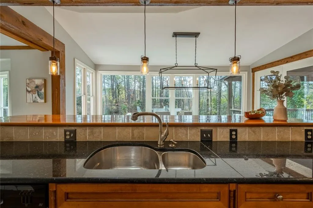 7690 Treeridge Court, Sandy Springs, Georgia 30350, 5 Bedrooms Bedrooms, ,4 BathroomsBathrooms,Residential,Sold,7690 Treeridge Court,6818952 7690 Treeridge Court, Sandy Springs, Georgia 30350, 5 Bedrooms Bedrooms, ,4 BathroomsBathrooms,Residential,Sold,7690 Treeridge Court,6818952