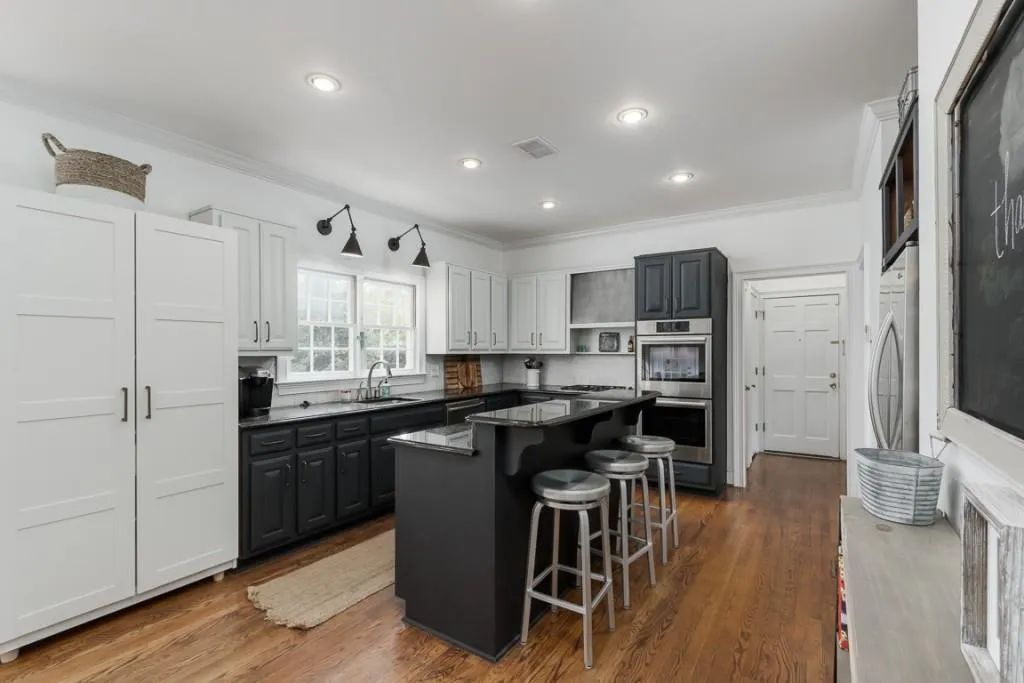 140 Landseer Way, Sandy Springs, Georgia 30350, 5 Bedrooms Bedrooms, ,3 BathroomsBathrooms,Residential,Sold,140 Landseer Way,6817777