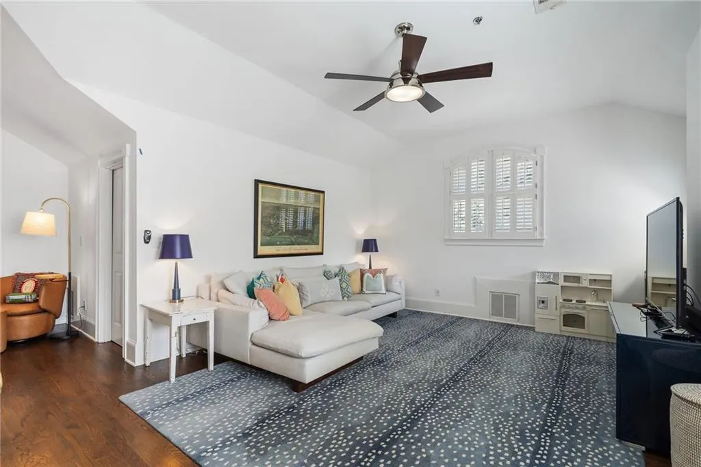 81 Highland Drive Ne, Atlanta, Georgia 30305, 3 Bedrooms Bedrooms, ,2 BathroomsBathrooms,Residential,For Sale,81 Highland Drive Ne,7634576