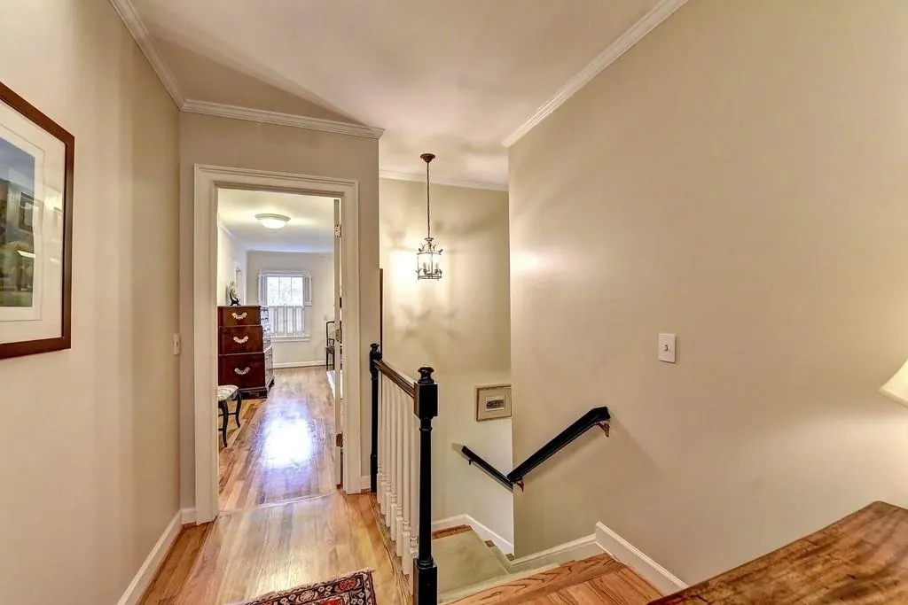 995 Ivy Falls Drive, Sandy Springs, Georgia 30328, 5 Bedrooms Bedrooms, ,4 BathroomsBathrooms,Residential,Sold,995 Ivy Falls Drive,6503120