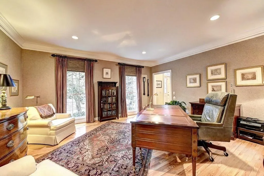 995 Ivy Falls Drive, Sandy Springs, Georgia 30328, 5 Bedrooms Bedrooms, ,4 BathroomsBathrooms,Residential,Sold,995 Ivy Falls Drive,6503120