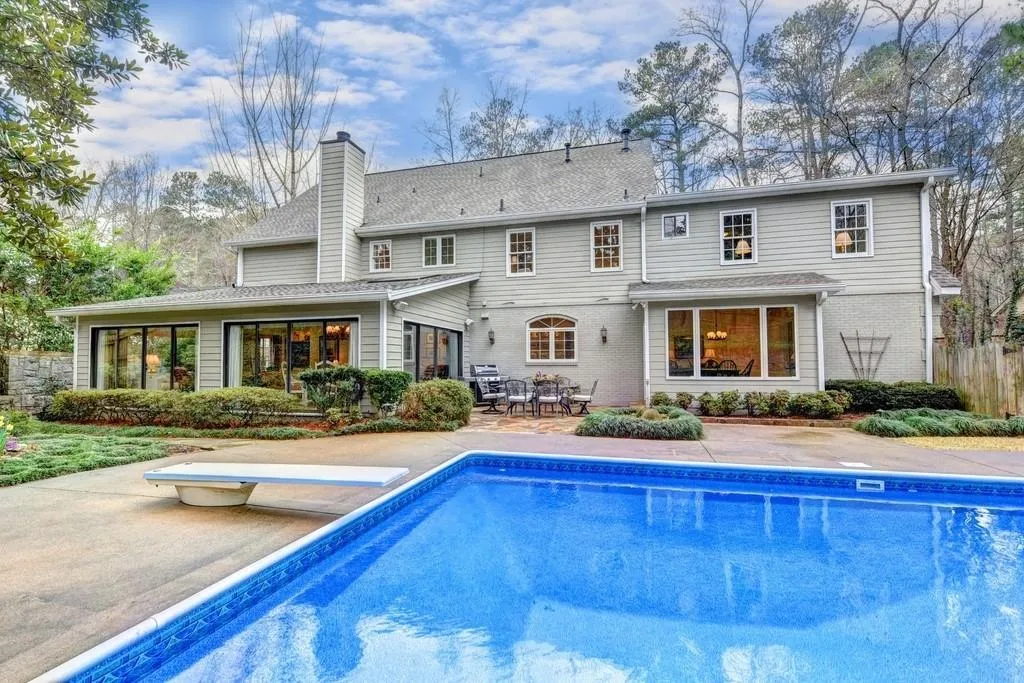 995 Ivy Falls Drive, Sandy Springs, Georgia 30328, 5 Bedrooms Bedrooms, ,4 BathroomsBathrooms,Residential,Sold,995 Ivy Falls Drive,6503120