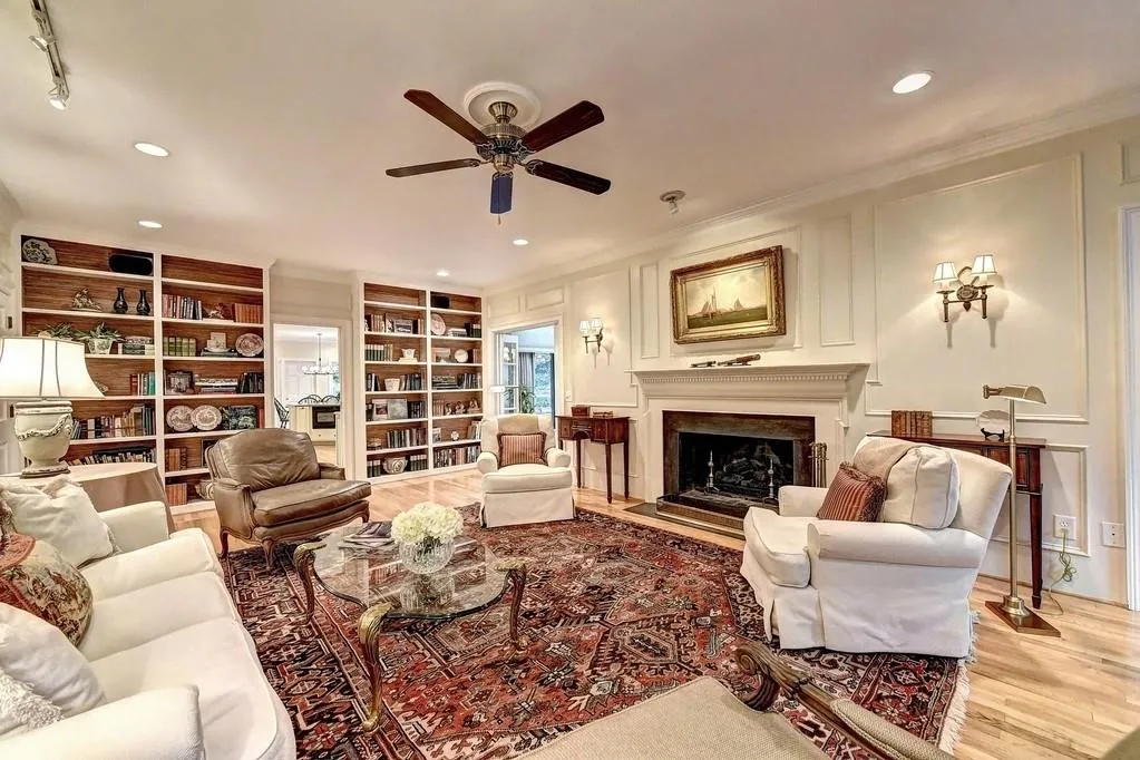 995 Ivy Falls Drive, Sandy Springs, Georgia 30328, 5 Bedrooms Bedrooms, ,4 BathroomsBathrooms,Residential,Sold,995 Ivy Falls Drive,6503120