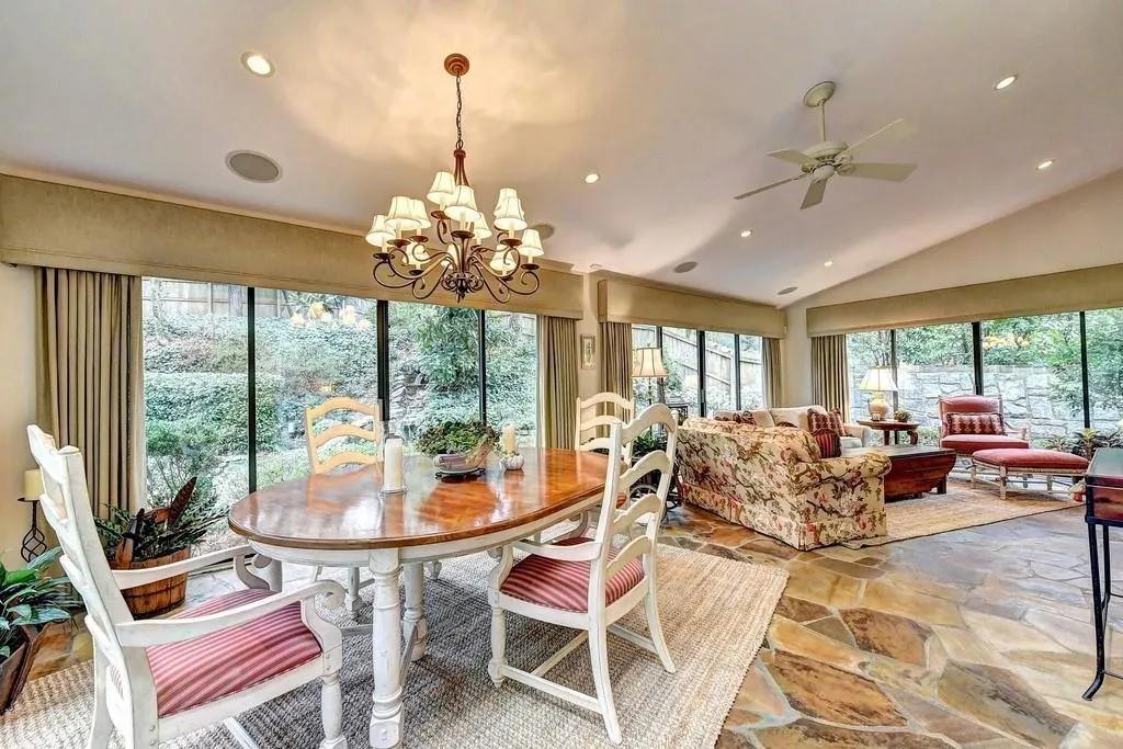 995 Ivy Falls Drive, Sandy Springs, Georgia 30328, 5 Bedrooms Bedrooms, ,4 BathroomsBathrooms,Residential,Sold,995 Ivy Falls Drive,6503120