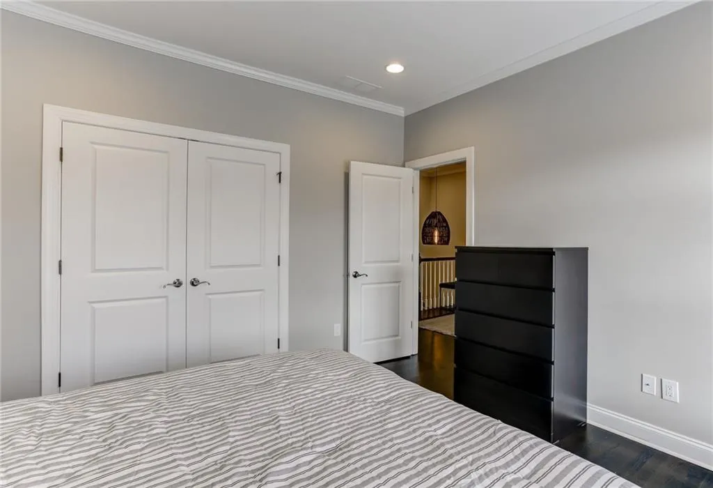 5964 Reddington Way, Atlanta, Georgia 30328, 3 Bedrooms Bedrooms, ,3 BathroomsBathrooms,Residential,Sold,5964 Reddington Way,7007748