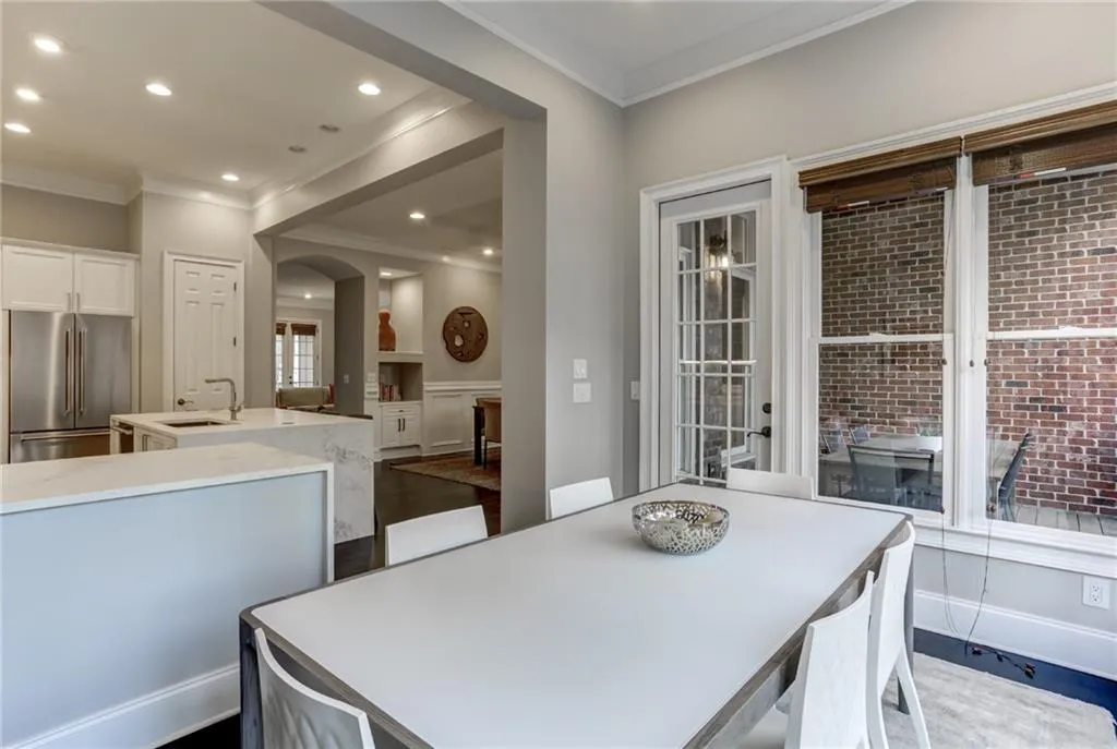 5964 Reddington Way, Atlanta, Georgia 30328, 3 Bedrooms Bedrooms, ,3 BathroomsBathrooms,Residential,Sold,5964 Reddington Way,7007748