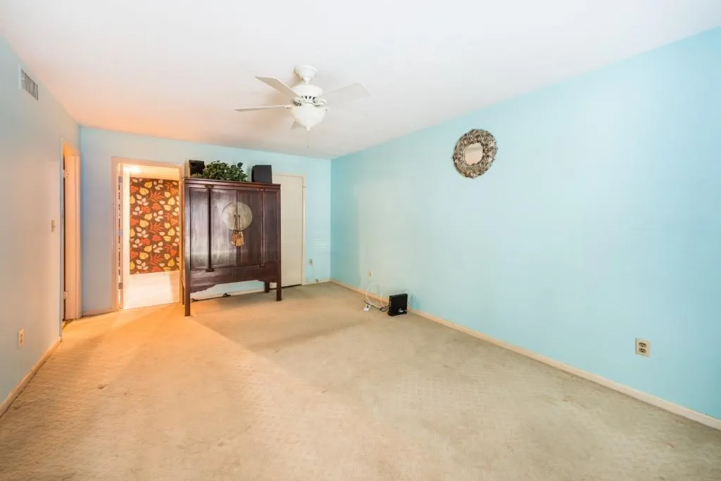 6851 Roswell Road Ne Unit D19, Sandy Springs, Georgia 30328, 3 Bedrooms Bedrooms, ,2 BathroomsBathrooms,Residential,Sold,6851 Roswell Road Ne Unit D19,5903821