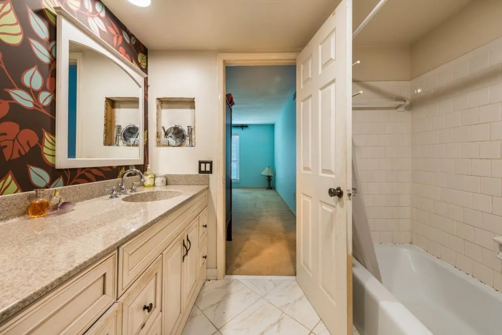 6851 Roswell Road Ne Unit D19, Sandy Springs, Georgia 30328, 3 Bedrooms Bedrooms, ,2 BathroomsBathrooms,Residential,Sold,6851 Roswell Road Ne Unit D19,5903821