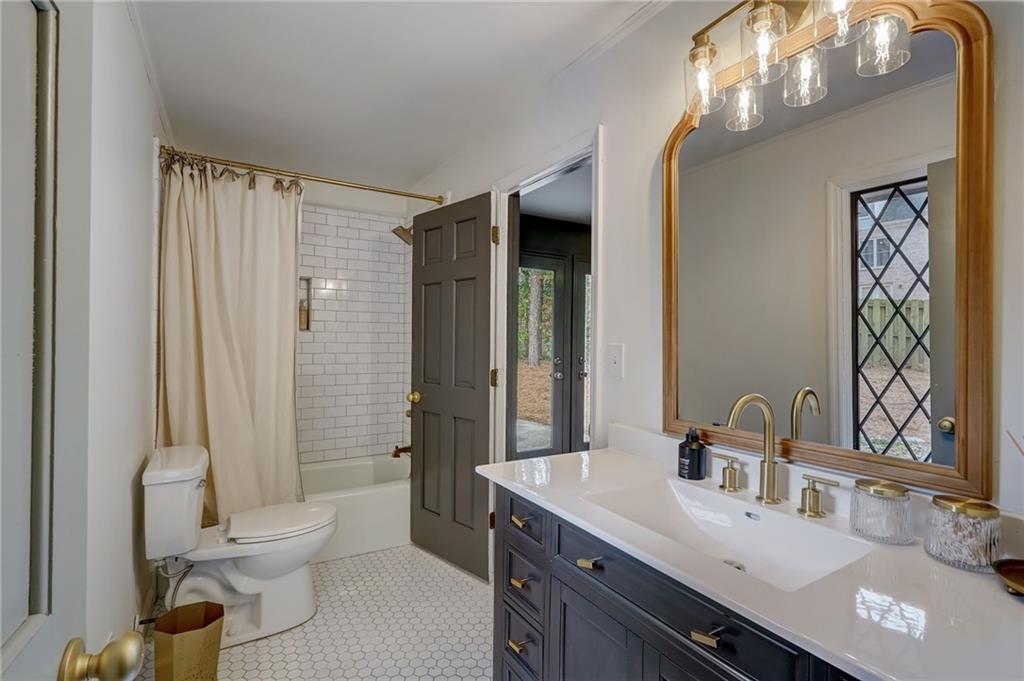 400 Breakwater Ridge, Sandy Springs, Georgia 30328, 5 Bedrooms Bedrooms, ,3 BathroomsBathrooms,Residential,Sold,400 Breakwater Ridge,7325226