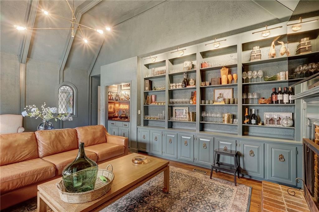 400 Breakwater Ridge, Sandy Springs, Georgia 30328, 5 Bedrooms Bedrooms, ,3 BathroomsBathrooms,Residential,Sold,400 Breakwater Ridge,7325226