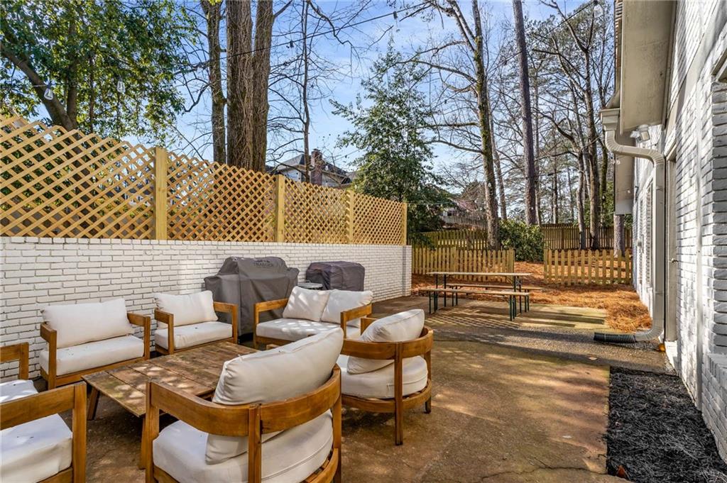 400 Breakwater Ridge, Sandy Springs, Georgia 30328, 5 Bedrooms Bedrooms, ,3 BathroomsBathrooms,Residential,Sold,400 Breakwater Ridge,7325226