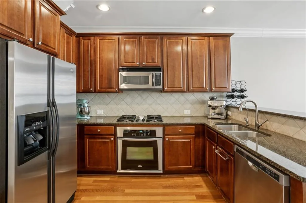 189 Le Gran Court Unit 44, Atlanta, Georgia 30328, 2 Bedrooms Bedrooms, ,2 BathroomsBathrooms,Residential,For Sale,189 Le Gran Court Unit 44,7741261