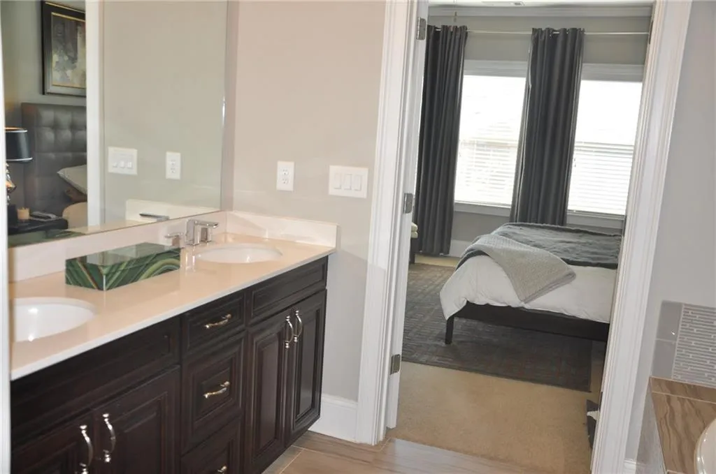 457 Alderwood Street, Sandy Springs, Georgia 30328, 3 Bedrooms Bedrooms, ,3 BathroomsBathrooms,Residential,Sold,457 Alderwood Street,6528027