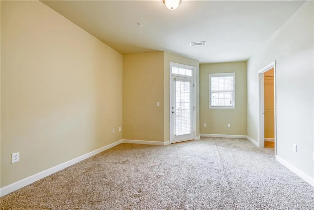 7265 Glisten Avenue Unit 111, Sandy Springs, Georgia 30328, 1 Bedroom Bedrooms, ,1 BathroomBathrooms,Residential,Sold,7265 Glisten Avenue Unit 111,7081868
