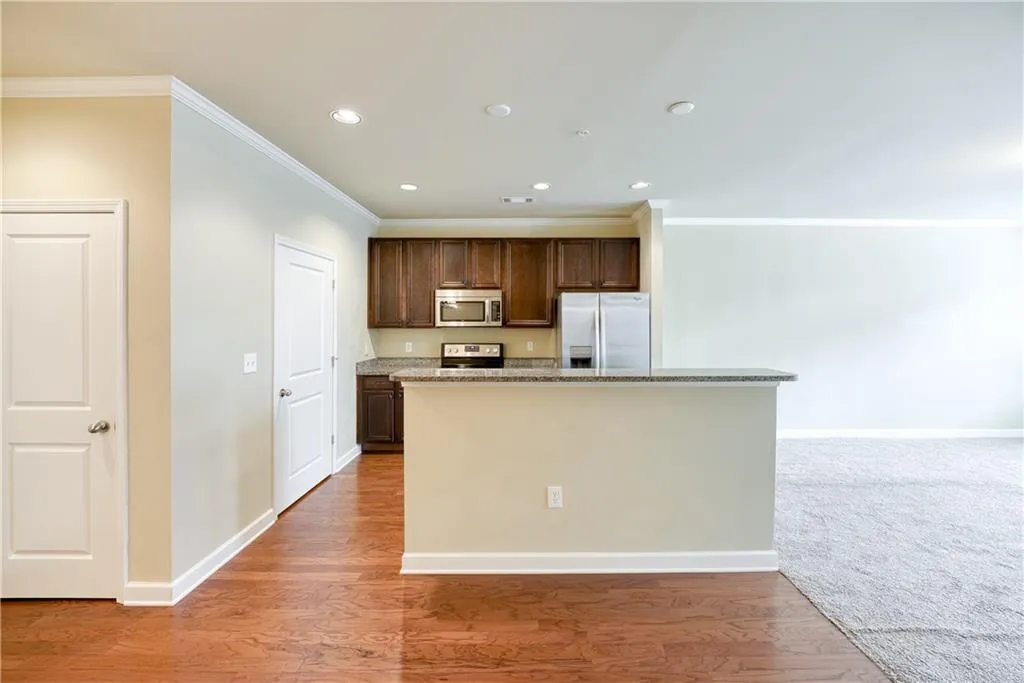 7265 Glisten Avenue Unit 111, Sandy Springs, Georgia 30328, 1 Bedroom Bedrooms, ,1 BathroomBathrooms,Residential,Sold,7265 Glisten Avenue Unit 111,7081868