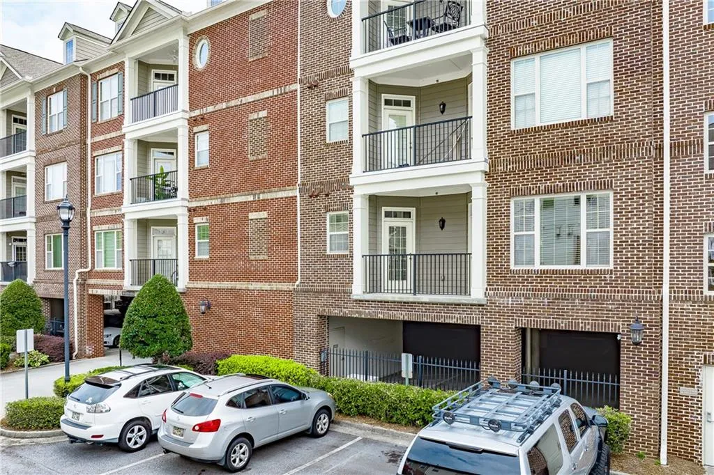 7265 Glisten Avenue Unit 111, Sandy Springs, Georgia 30328, 1 Bedroom Bedrooms, ,1 BathroomBathrooms,Residential,Sold,7265 Glisten Avenue Unit 111,7081868