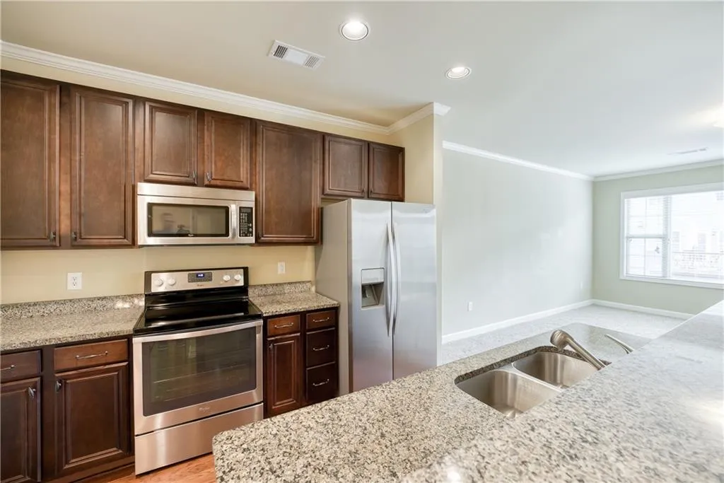 7265 Glisten Avenue Unit 111, Sandy Springs, Georgia 30328, 1 Bedroom Bedrooms, ,1 BathroomBathrooms,Residential,Sold,7265 Glisten Avenue Unit 111,7081868