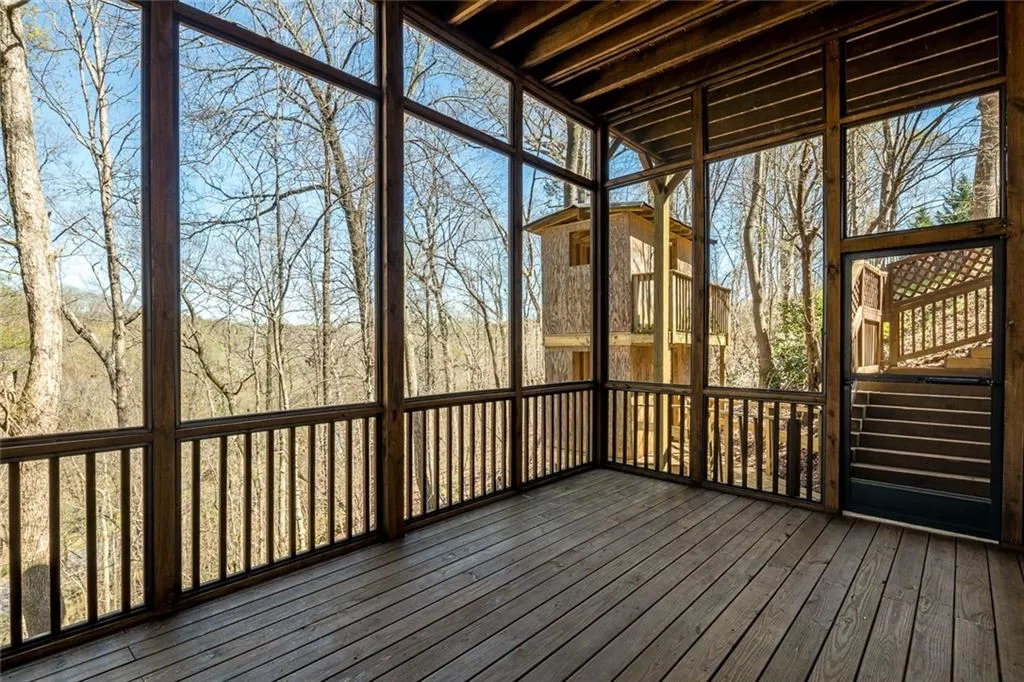 225 Trowbridge Road, Sandy Springs, Georgia 30350, 5 Bedrooms Bedrooms, ,4 BathroomsBathrooms,Residential,Sold,225 Trowbridge Road,6700947