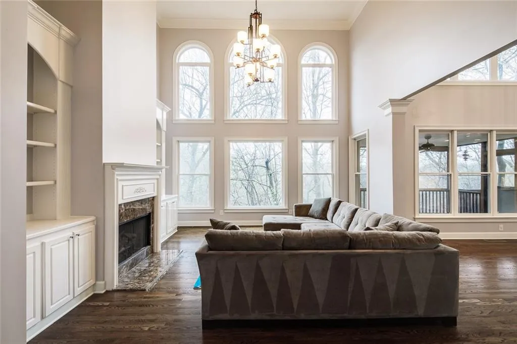 225 Trowbridge Road, Sandy Springs, Georgia 30350, 5 Bedrooms Bedrooms, ,4 BathroomsBathrooms,Residential,Sold,225 Trowbridge Road,6700947