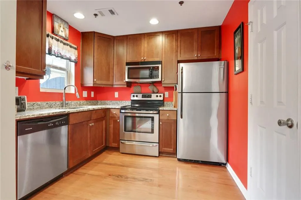 235 Winding River Drive Unit C, Atlanta, Georgia 30350, 2 Bedrooms Bedrooms, ,1 BathroomBathrooms,Residential,Sold,235 Winding River Drive Unit C,5867677