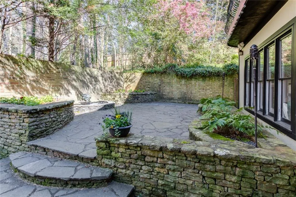 4765 Lafayette Avenue Nw, Atlanta, Georgia 30327, 5 Bedrooms Bedrooms, ,3 BathroomsBathrooms,Residential,Sold,4765 Lafayette Avenue Nw,5963507