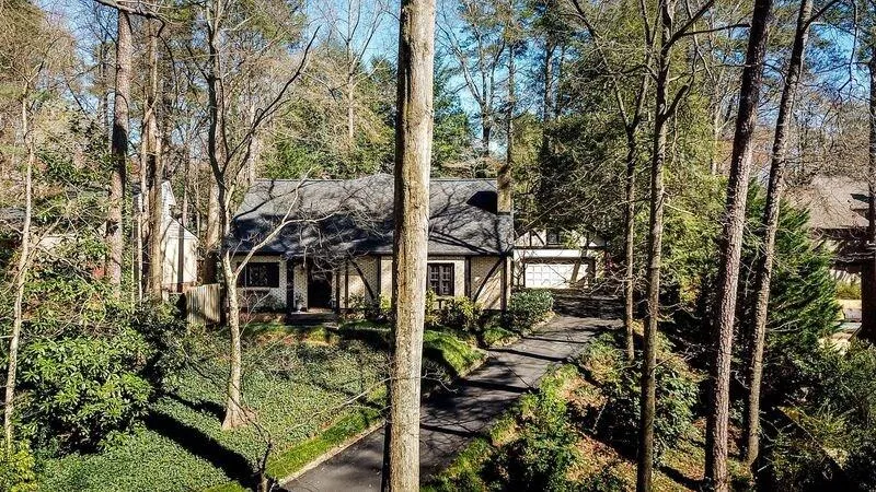 4765 Lafayette Avenue Nw, Atlanta, Georgia 30327, 5 Bedrooms Bedrooms, ,3 BathroomsBathrooms,Residential,Sold,4765 Lafayette Avenue Nw,5963507