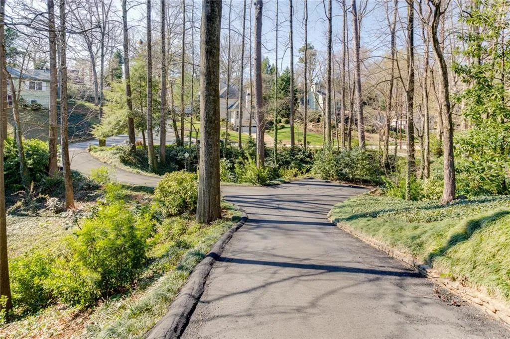 4765 Lafayette Avenue Nw, Atlanta, Georgia 30327, 5 Bedrooms Bedrooms, ,3 BathroomsBathrooms,Residential,Sold,4765 Lafayette Avenue Nw,5963507