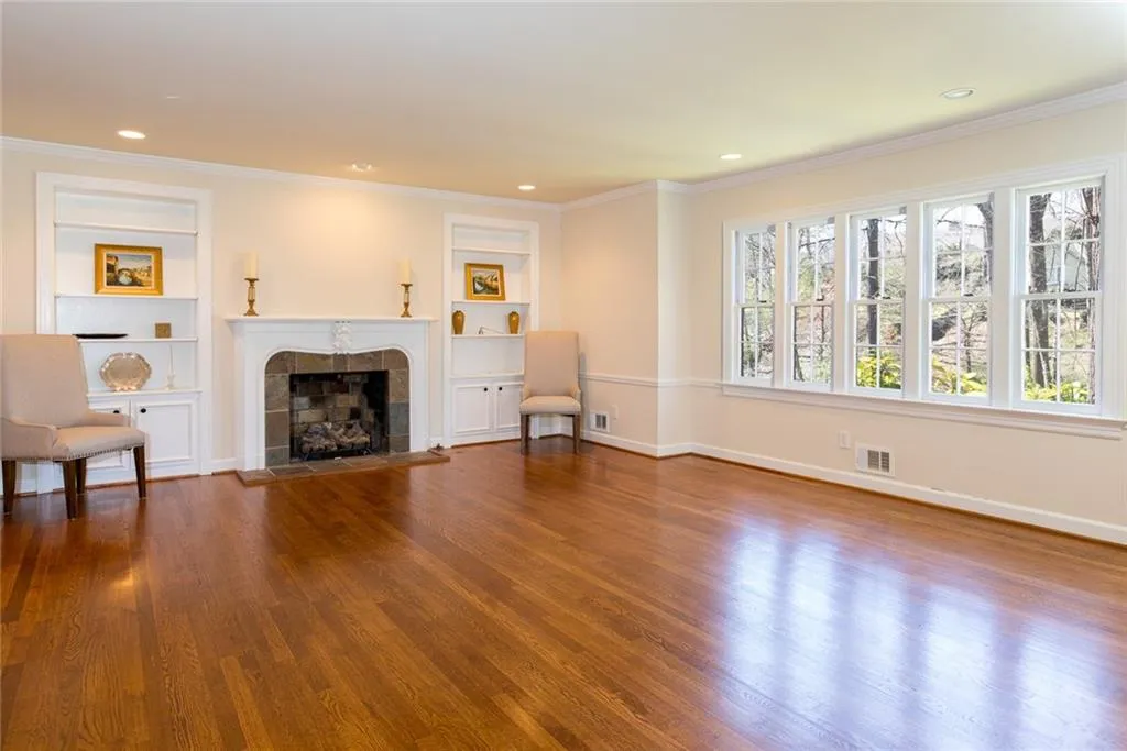 4765 Lafayette Avenue Nw, Atlanta, Georgia 30327, 5 Bedrooms Bedrooms, ,3 BathroomsBathrooms,Residential,Sold,4765 Lafayette Avenue Nw,5963507
