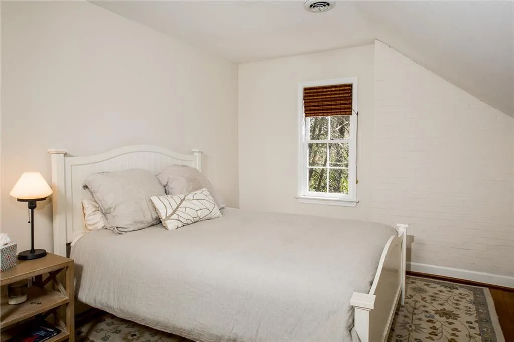4765 Lafayette Avenue Nw, Atlanta, Georgia 30327, 5 Bedrooms Bedrooms, ,3 BathroomsBathrooms,Residential,Sold,4765 Lafayette Avenue Nw,5963507