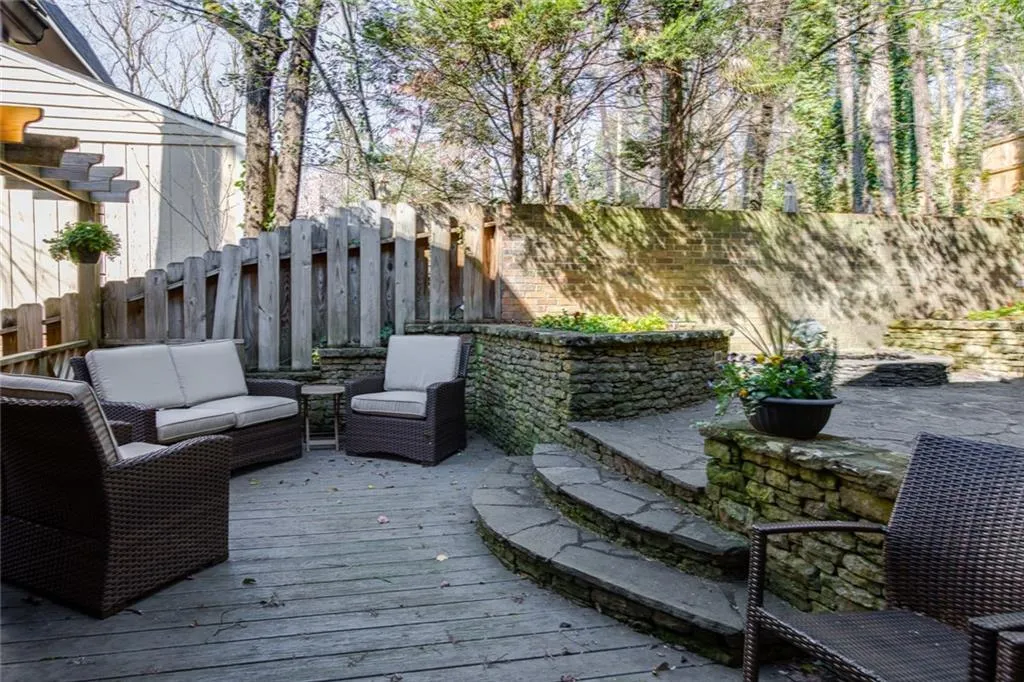 4765 Lafayette Avenue Nw, Atlanta, Georgia 30327, 5 Bedrooms Bedrooms, ,3 BathroomsBathrooms,Residential,Sold,4765 Lafayette Avenue Nw,5963507