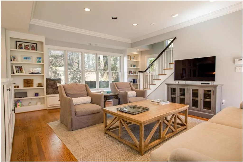 4765 Lafayette Avenue Nw, Atlanta, Georgia 30327, 5 Bedrooms Bedrooms, ,3 BathroomsBathrooms,Residential,Sold,4765 Lafayette Avenue Nw,5963507