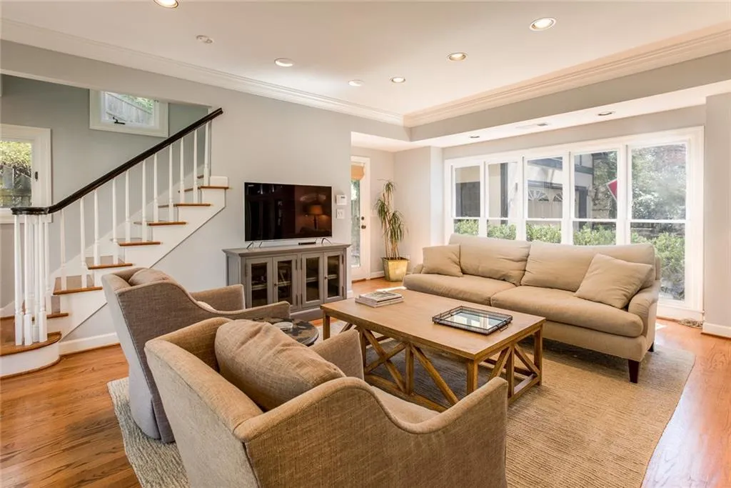 4765 Lafayette Avenue Nw, Atlanta, Georgia 30327, 5 Bedrooms Bedrooms, ,3 BathroomsBathrooms,Residential,Sold,4765 Lafayette Avenue Nw,5963507