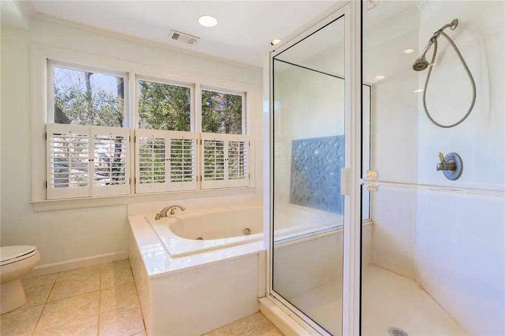 4765 Lafayette Avenue Nw, Atlanta, Georgia 30327, 5 Bedrooms Bedrooms, ,3 BathroomsBathrooms,Residential,Sold,4765 Lafayette Avenue Nw,5963507