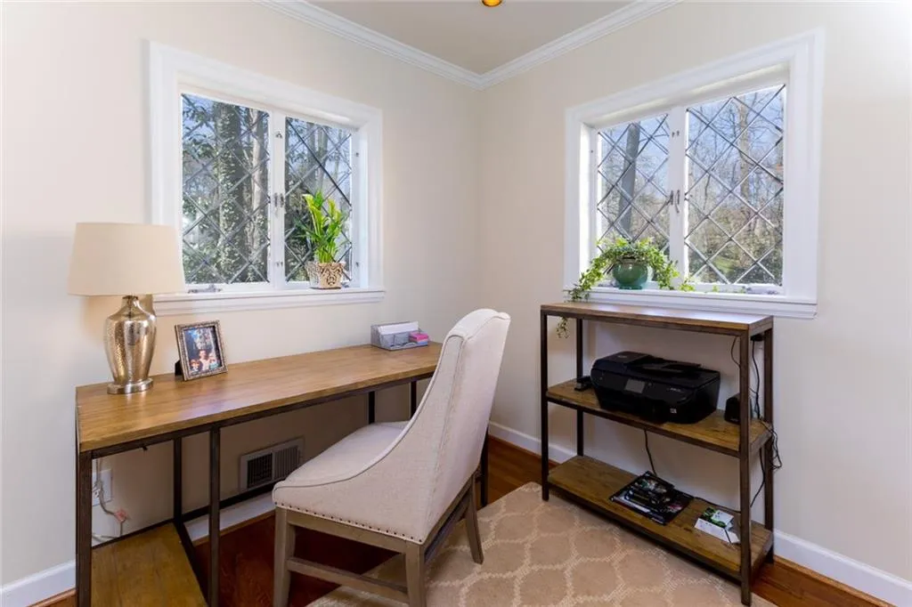 4765 Lafayette Avenue Nw, Atlanta, Georgia 30327, 5 Bedrooms Bedrooms, ,3 BathroomsBathrooms,Residential,Sold,4765 Lafayette Avenue Nw,5963507