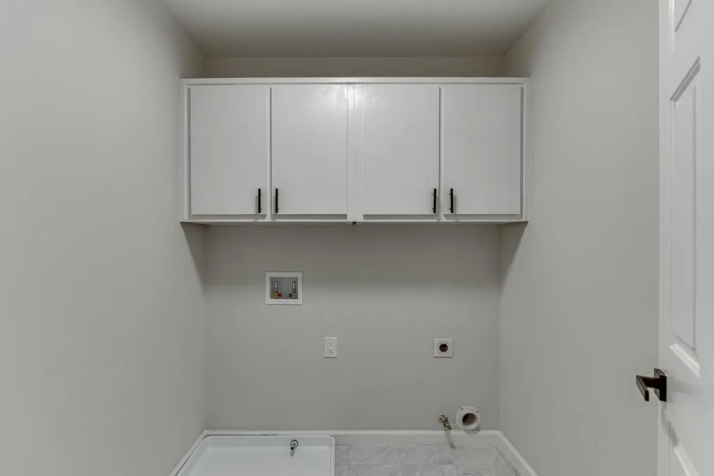 700 Mabry Road, Atlanta, Georgia 30328, 4 Bedrooms Bedrooms, ,3 BathroomsBathrooms,Residential,Sold,700 Mabry Road,7444481