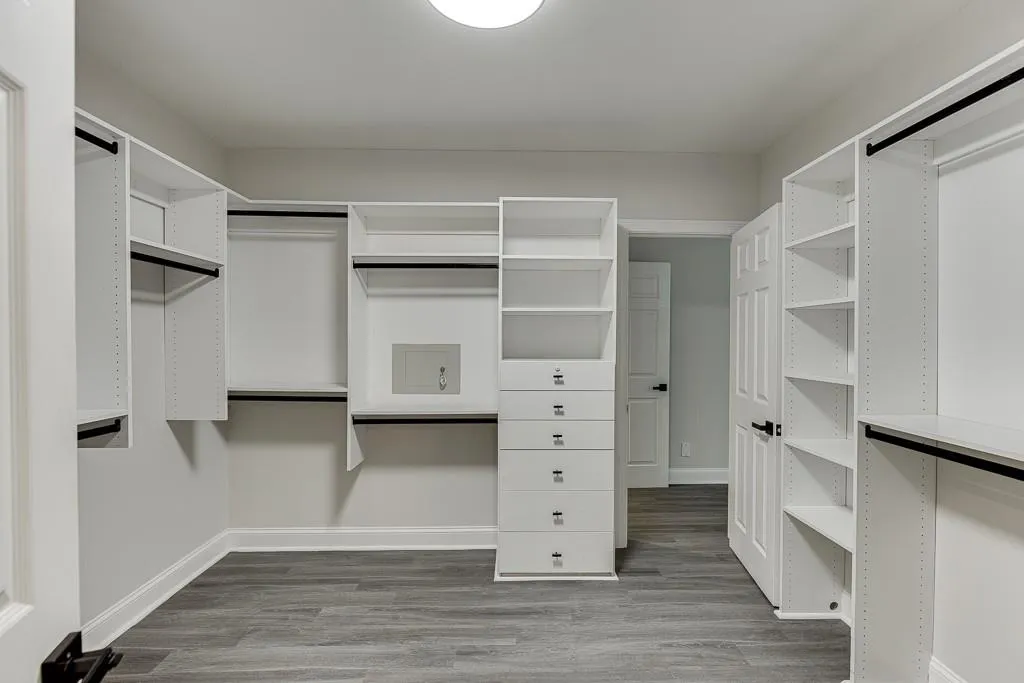 700 Mabry Road, Atlanta, Georgia 30328, 4 Bedrooms Bedrooms, ,3 BathroomsBathrooms,Residential,Sold,700 Mabry Road,7444481