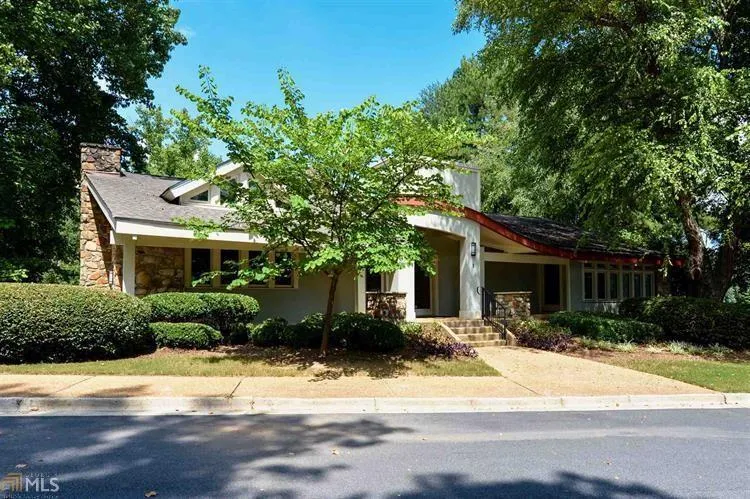 904 Garden Court, Atlanta, Georgia 30328, 2 Bedrooms Bedrooms, ,2 BathroomsBathrooms,Residential,Sold,904 Garden Court,6588838