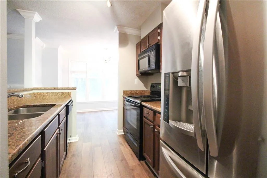 904 Garden Court, Atlanta, Georgia 30328, 2 Bedrooms Bedrooms, ,2 BathroomsBathrooms,Residential,Sold,904 Garden Court,6588838