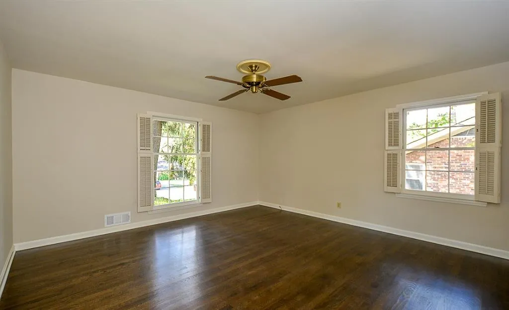 6565 Wright Circle, Sandy Springs, Georgia 30328, 3 Bedrooms Bedrooms, ,2 BathroomsBathrooms,Residential,Sold,6565 Wright Circle,6083389