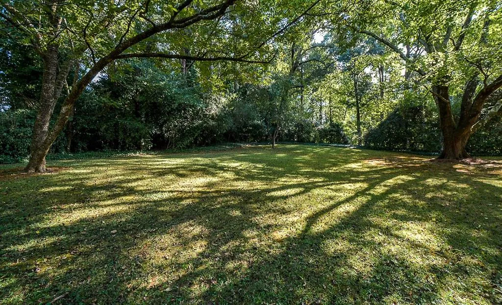 6565 Wright Circle, Sandy Springs, Georgia 30328, 3 Bedrooms Bedrooms, ,2 BathroomsBathrooms,Residential,Sold,6565 Wright Circle,6083389