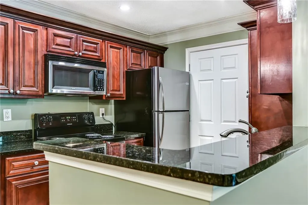 3306 Santa Fe Parkway Unit 3306, Sandy Springs, Georgia 30350, 2 Bedrooms Bedrooms, ,2 BathroomsBathrooms,Residential,Sold,3306 Santa Fe Parkway Unit 3306,6536091