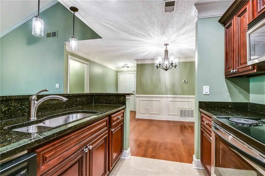 3306 Santa Fe Parkway Unit 3306, Sandy Springs, Georgia 30350, 2 Bedrooms Bedrooms, ,2 BathroomsBathrooms,Residential,Sold,3306 Santa Fe Parkway Unit 3306,6536091