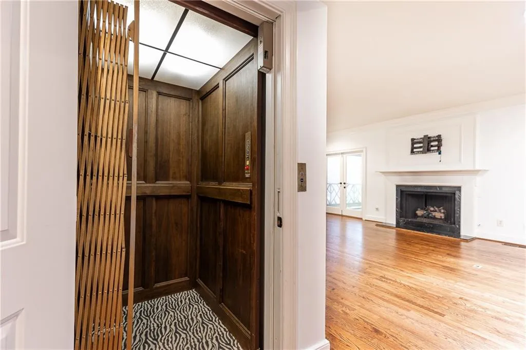 2966 Waverly Court Se, Atlanta, Georgia 30339, 5 Bedrooms Bedrooms, ,4 BathroomsBathrooms,Residential,For Sale,2966 Waverly Court Se,7610866