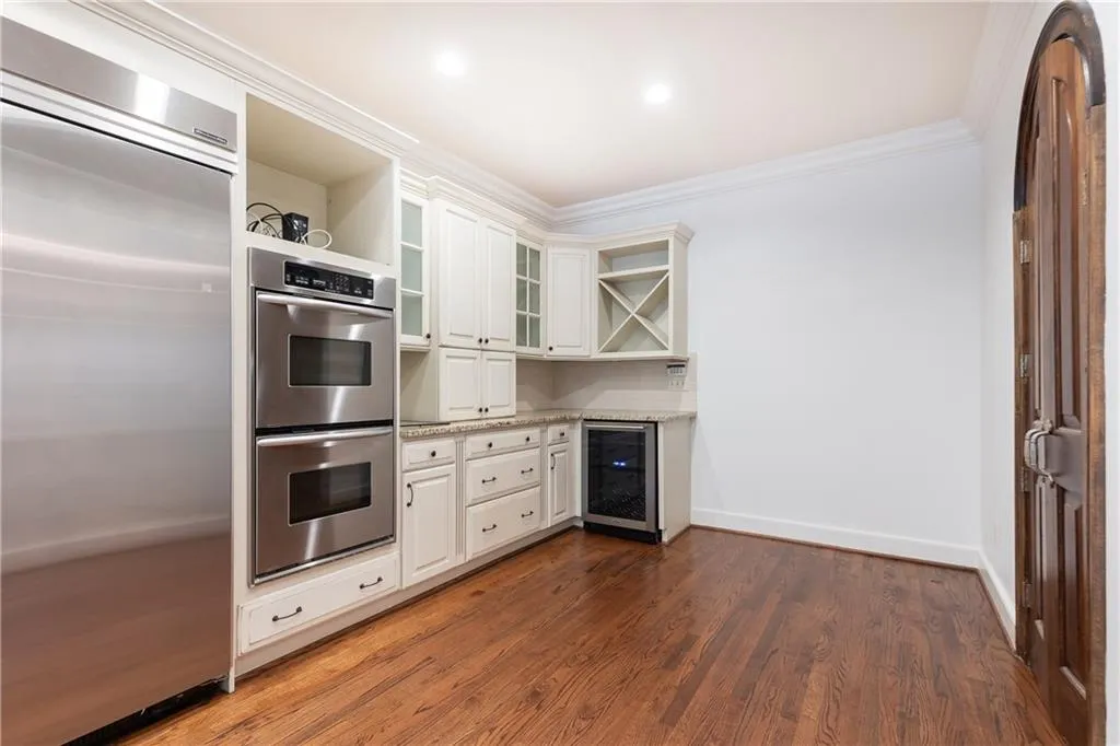 2966 Waverly Court Se, Atlanta, Georgia 30339, 5 Bedrooms Bedrooms, ,4 BathroomsBathrooms,Residential,For Sale,2966 Waverly Court Se,7610866