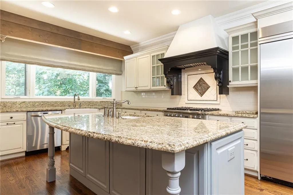2966 Waverly Court Se, Atlanta, Georgia 30339, 5 Bedrooms Bedrooms, ,4 BathroomsBathrooms,Residential,For Sale,2966 Waverly Court Se,7610866