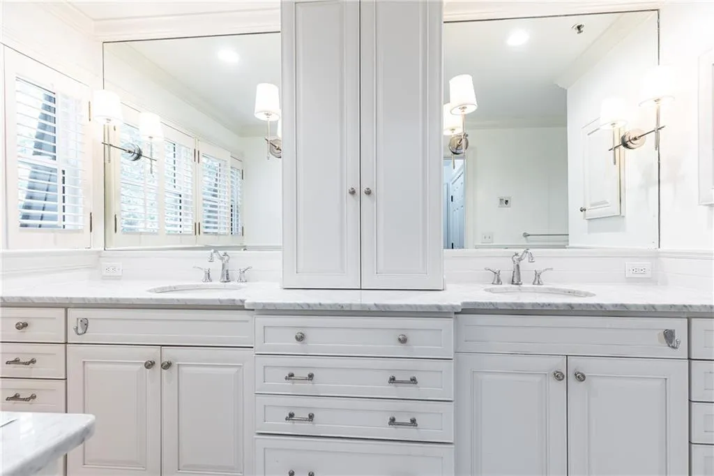 2966 Waverly Court Se, Atlanta, Georgia 30339, 5 Bedrooms Bedrooms, ,4 BathroomsBathrooms,Residential,For Sale,2966 Waverly Court Se,7610866