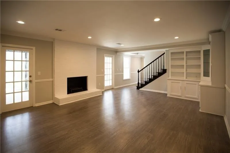 2980 Spalding Drive, Atlanta, Georgia 30350, 6 Bedrooms Bedrooms, ,5 BathroomsBathrooms,Residential,Sold,2980 Spalding Drive,6021842