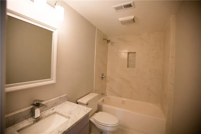 2980 Spalding Drive, Atlanta, Georgia 30350, 6 Bedrooms Bedrooms, ,5 BathroomsBathrooms,Residential,Sold,2980 Spalding Drive,6021842